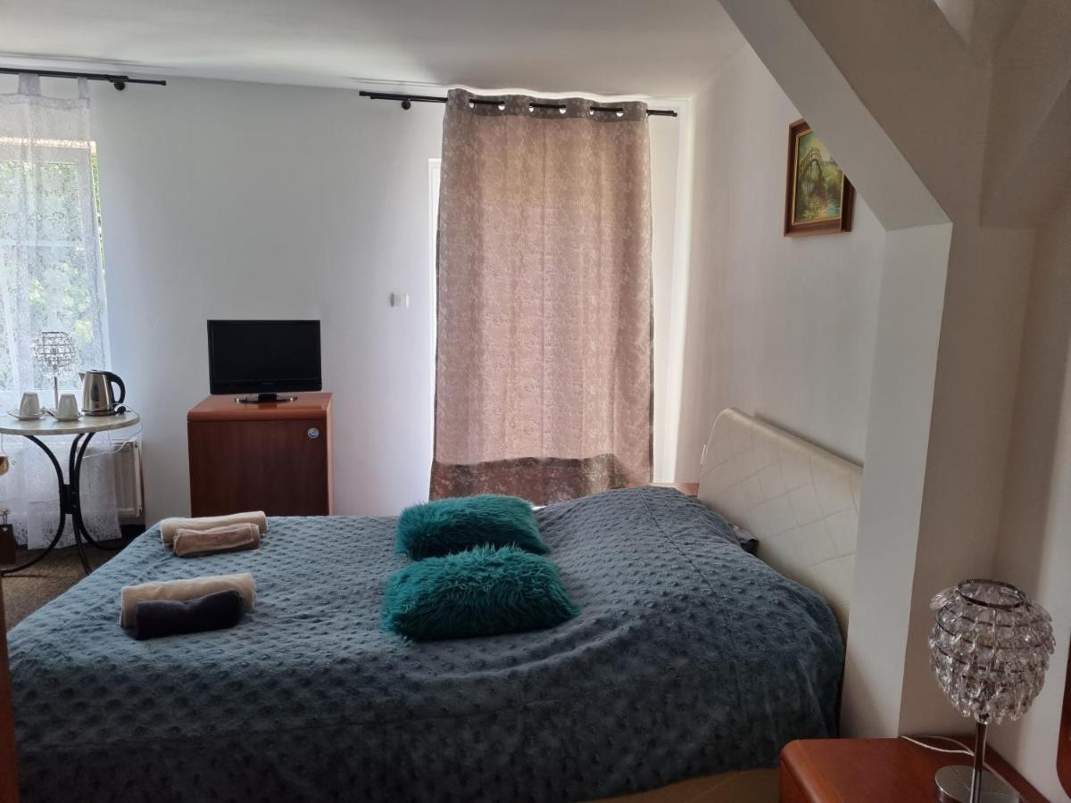 Bed and Breakfast Przy Zelaznym Moscie Kladsko Exteriér fotografie